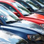 Get Custom Window Stickers Ready for Warm Weather