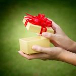 3 Ways to Promote your Business with Holiday Labels and Stickers